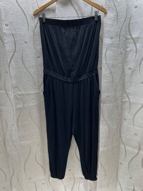 Tag‎ Jumpsuit Womens Medium Black Good Strapless Smocked Waist Jogger Pocket